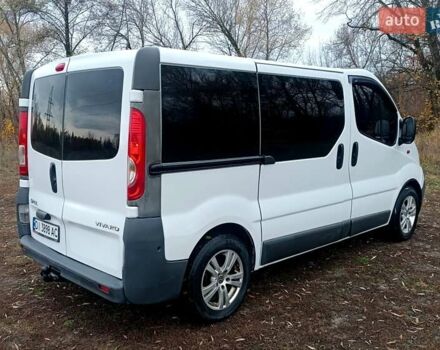 Білий Опель Віваро, об'ємом двигуна 2 л та пробігом 307 тис. км за 9300 $, фото 3 на Automoto.ua