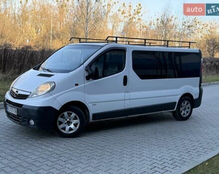 Белый Опель Виваро, объемом двигателя 2 л и пробегом 410 тыс. км за 6200 $, фото 5 на Automoto.ua