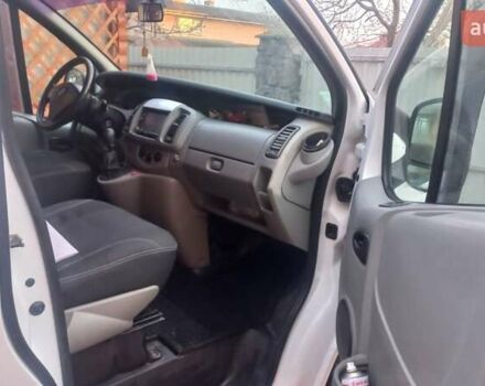 Белый Опель Виваро, объемом двигателя 2 л и пробегом 260 тыс. км за 8500 $, фото 6 на Automoto.ua