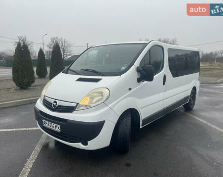 Білий Опель Віваро, об'ємом двигуна 2 л та пробігом 340 тис. км за 8300 $, фото 6 на Automoto.ua