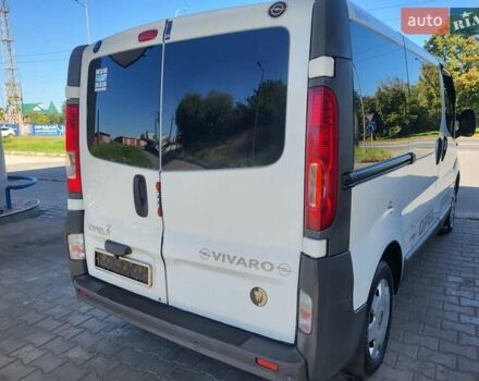 Белый Опель Виваро, объемом двигателя 2.5 л и пробегом 238 тыс. км за 8800 $, фото 33 на Automoto.ua