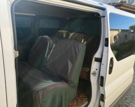 Білий Опель Віваро, об'ємом двигуна 2 л та пробігом 450 тис. км за 9000 $, фото 4 на Automoto.ua