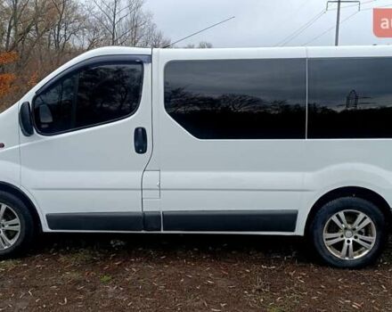 Білий Опель Віваро, об'ємом двигуна 2 л та пробігом 307 тис. км за 9300 $, фото 7 на Automoto.ua