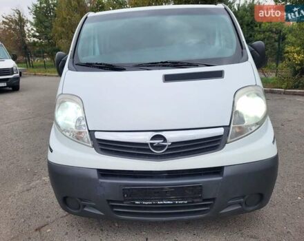 Белый Опель Виваро, объемом двигателя 2 л и пробегом 248 тыс. км за 9500 $, фото 39 на Automoto.ua