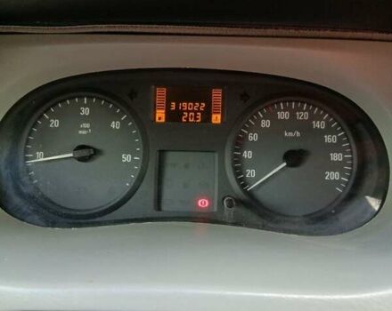 Белый Опель Виваро, объемом двигателя 2 л и пробегом 319 тыс. км за 7999 $, фото 7 на Automoto.ua