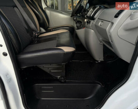 Белый Опель Виваро, объемом двигателя 2 л и пробегом 337 тыс. км за 8850 $, фото 39 на Automoto.ua