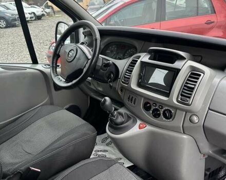 Білий Опель Віваро, об'ємом двигуна 2 л та пробігом 333 тис. км за 8000 $, фото 13 на Automoto.ua