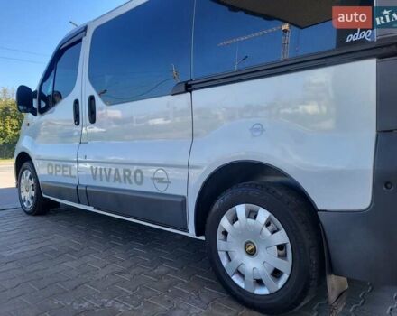Белый Опель Виваро, объемом двигателя 2.5 л и пробегом 238 тыс. км за 8800 $, фото 25 на Automoto.ua