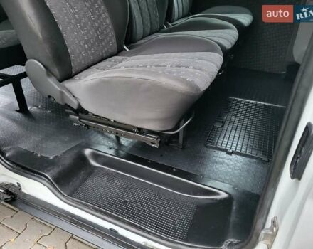 Белый Опель Виваро, объемом двигателя 2 л и пробегом 248 тыс. км за 9500 $, фото 106 на Automoto.ua