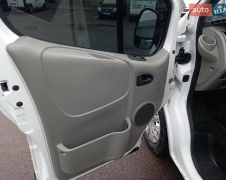 Білий Опель Віваро, об'ємом двигуна 2 л та пробігом 398 тис. км за 7200 $, фото 28 на Automoto.ua