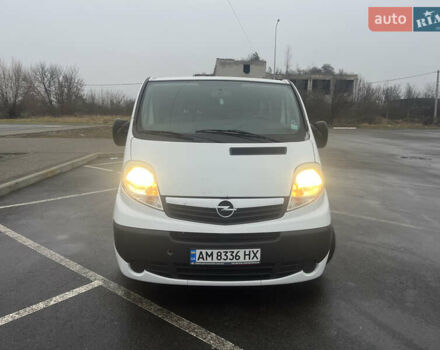 Білий Опель Віваро, об'ємом двигуна 2 л та пробігом 340 тис. км за 8300 $, фото 7 на Automoto.ua