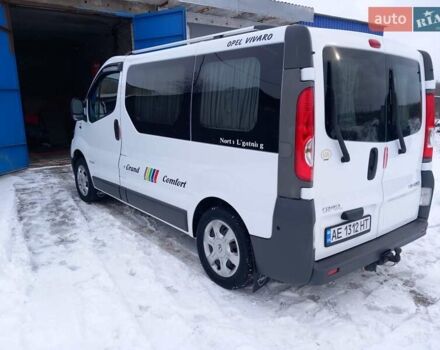 Белый Опель Виваро, объемом двигателя 2 л и пробегом 275 тыс. км за 8900 $, фото 3 на Automoto.ua