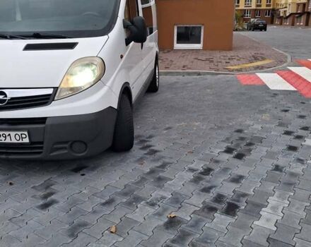 Білий Опель Віваро, об'ємом двигуна 2 л та пробігом 302 тис. км за 8500 $, фото 8 на Automoto.ua
