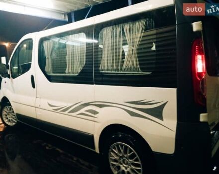 Белый Опель Виваро, объемом двигателя 2 л и пробегом 262 тыс. км за 8500 $, фото 8 на Automoto.ua