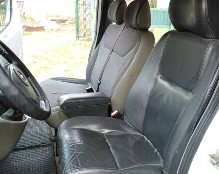 Білий Опель Віваро, об'ємом двигуна 2 л та пробігом 327 тис. км за 8500 $, фото 7 на Automoto.ua