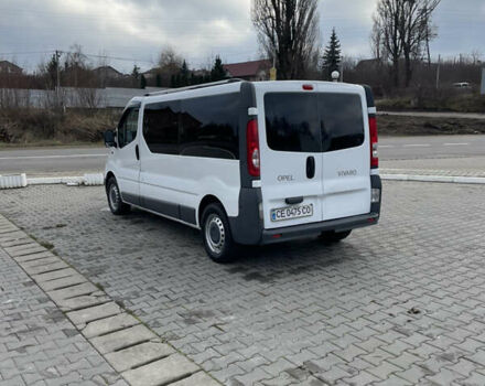 Білий Опель Віваро, об'ємом двигуна 2 л та пробігом 336 тис. км за 7900 $, фото 2 на Automoto.ua