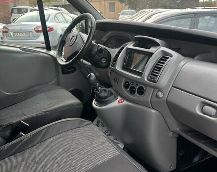 Белый Опель Виваро, объемом двигателя 2 л и пробегом 333 тыс. км за 8800 $, фото 4 на Automoto.ua