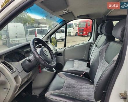 Белый Опель Виваро, объемом двигателя 2 л и пробегом 248 тыс. км за 9500 $, фото 68 на Automoto.ua