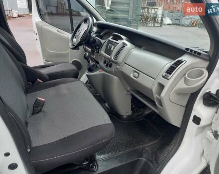 Білий Опель Віваро, об'ємом двигуна 2 л та пробігом 398 тис. км за 7200 $, фото 25 на Automoto.ua