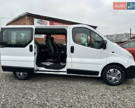 Білий Опель Віваро, об'ємом двигуна 2 л та пробігом 333 тис. км за 8000 $, фото 8 на Automoto.ua