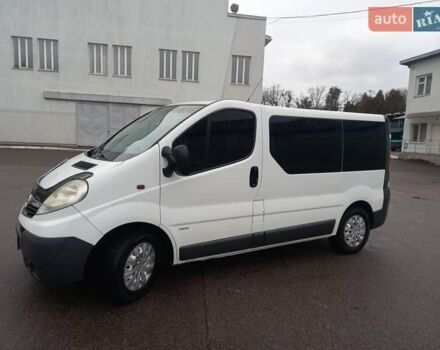 Білий Опель Віваро, об'ємом двигуна 2 л та пробігом 398 тис. км за 7200 $, фото 4 на Automoto.ua