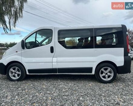 Белый Опель Виваро, объемом двигателя 2 л и пробегом 333 тыс. км за 8800 $, фото 7 на Automoto.ua
