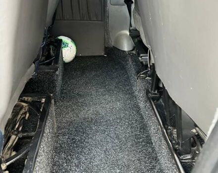 Білий Опель Віваро, об'ємом двигуна 2.46 л та пробігом 585 тис. км за 8300 $, фото 16 на Automoto.ua