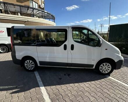 Білий Опель Віваро, об'ємом двигуна 2 л та пробігом 349 тис. км за 8800 $, фото 5 на Automoto.ua