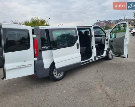 Белый Опель Виваро, объемом двигателя 2 л и пробегом 248 тыс. км за 9500 $, фото 54 на Automoto.ua