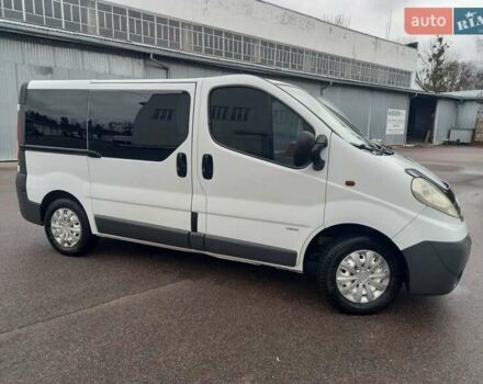 Білий Опель Віваро, об'ємом двигуна 2 л та пробігом 398 тис. км за 7200 $, фото 10 на Automoto.ua