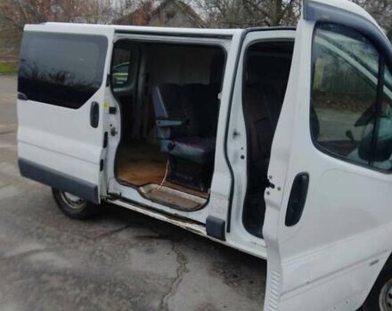 Білий Опель Віваро, об'ємом двигуна 2 л та пробігом 418 тис. км за 6000 $, фото 3 на Automoto.ua