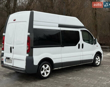 Білий Опель Віваро, об'ємом двигуна 2 л та пробігом 428 тис. км за 6999 $, фото 3 на Automoto.ua