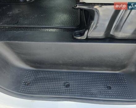 Белый Опель Виваро, объемом двигателя 2 л и пробегом 298 тыс. км за 8500 $, фото 21 на Automoto.ua