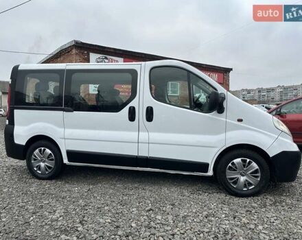 Білий Опель Віваро, об'ємом двигуна 2 л та пробігом 333 тис. км за 8000 $, фото 6 на Automoto.ua