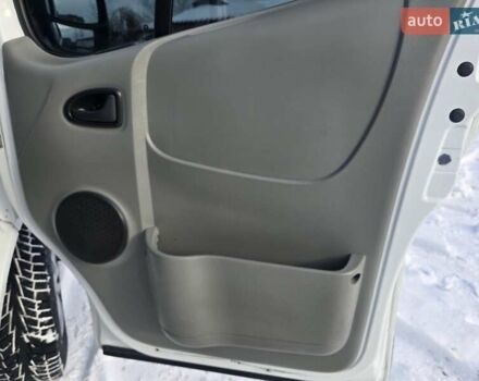 Белый Опель Виваро, объемом двигателя 2 л и пробегом 298 тыс. км за 8500 $, фото 18 на Automoto.ua