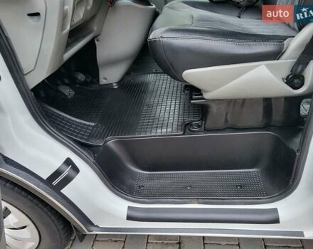 Белый Опель Виваро, объемом двигателя 2 л и пробегом 248 тыс. км за 9500 $, фото 89 на Automoto.ua