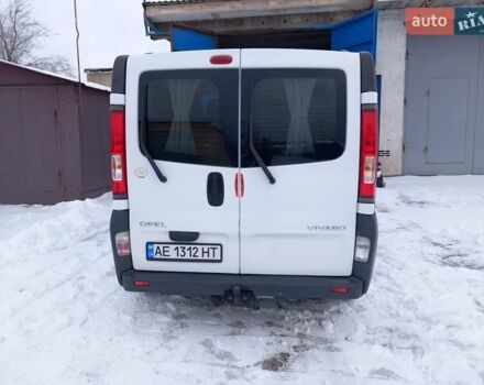 Белый Опель Виваро, объемом двигателя 2 л и пробегом 275 тыс. км за 8900 $, фото 4 на Automoto.ua