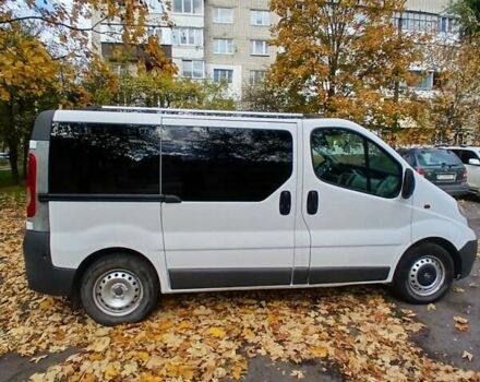 Белый Опель Виваро, объемом двигателя 2 л и пробегом 319 тыс. км за 7999 $, фото 4 на Automoto.ua
