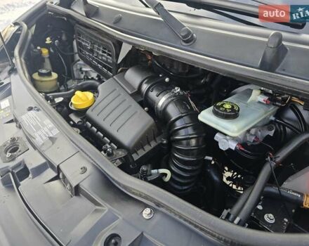 Белый Опель Виваро, объемом двигателя 2 л и пробегом 298 тыс. км за 8500 $, фото 30 на Automoto.ua