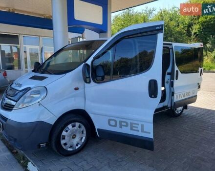 Белый Опель Виваро, объемом двигателя 2.5 л и пробегом 238 тыс. км за 8800 $, фото 42 на Automoto.ua
