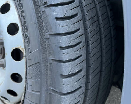 Белый Опель Виваро, объемом двигателя 2 л и пробегом 385 тыс. км за 11900 $, фото 9 на Automoto.ua