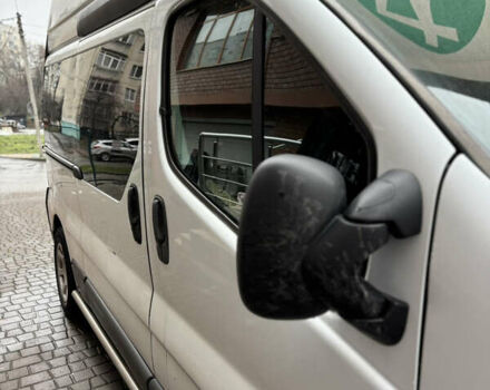 Белый Опель Виваро, объемом двигателя 2.46 л и пробегом 300 тыс. км за 10500 $, фото 4 на Automoto.ua