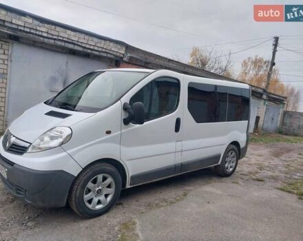 Білий Опель Віваро, об'ємом двигуна 2 л та пробігом 318 тис. км за 8750 $, фото 3 на Automoto.ua