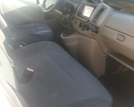 Белый Опель Виваро, объемом двигателя 2 л и пробегом 340 тыс. км за 9800 $, фото 4 на Automoto.ua