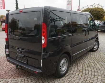 Белый Опель Виваро, объемом двигателя 2.5 л и пробегом 257 тыс. км за 3000 $, фото 4 на Automoto.ua