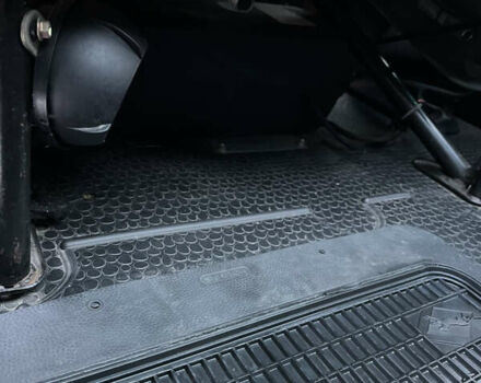 Белый Опель Виваро, объемом двигателя 2 л и пробегом 385 тыс. км за 11900 $, фото 11 на Automoto.ua