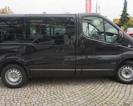 Белый Опель Виваро, объемом двигателя 2.5 л и пробегом 257 тыс. км за 3000 $, фото 3 на Automoto.ua