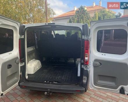 Белый Опель Виваро, объемом двигателя 2 л и пробегом 324 тыс. км за 10999 $, фото 6 на Automoto.ua