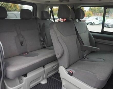 Белый Опель Виваро, объемом двигателя 2.5 л и пробегом 257 тыс. км за 3000 $, фото 6 на Automoto.ua