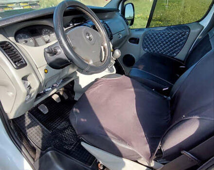 Білий Опель Віваро, об'ємом двигуна 2 л та пробігом 375 тис. км за 9500 $, фото 6 на Automoto.ua